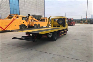 张庙非事故拖车